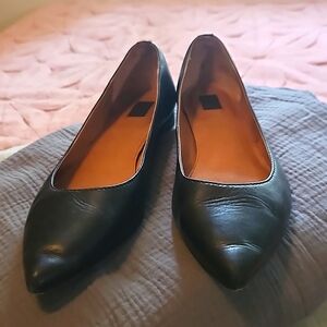 Frye black flats, size 8. Very classy & stylish.